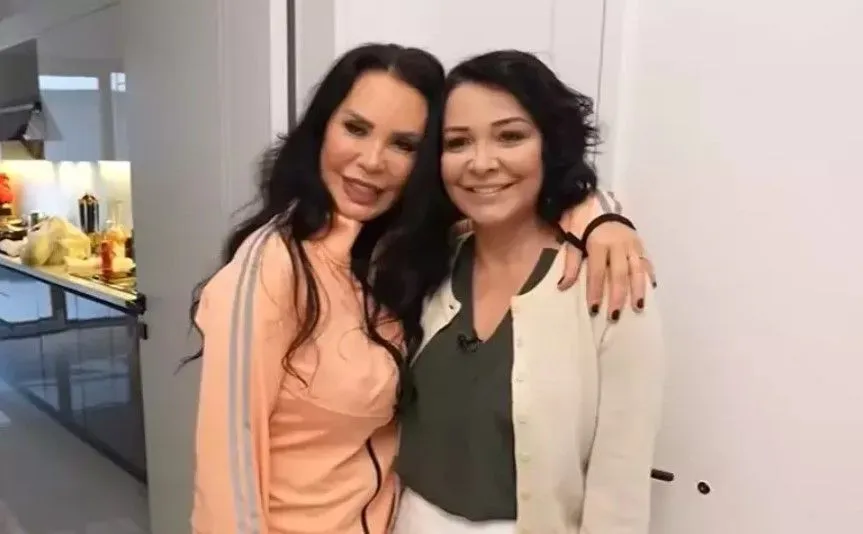 Yeşilçam yıldızı Serpil Çakmaklı leb-i derya evininin kapılarını açtı