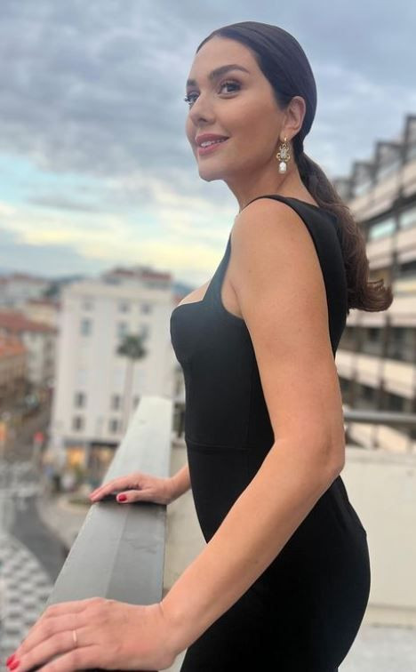 Bergüzar Korel, Cannes'ten paylaşım yaptı! Stili ve fit hali beğeni topladı