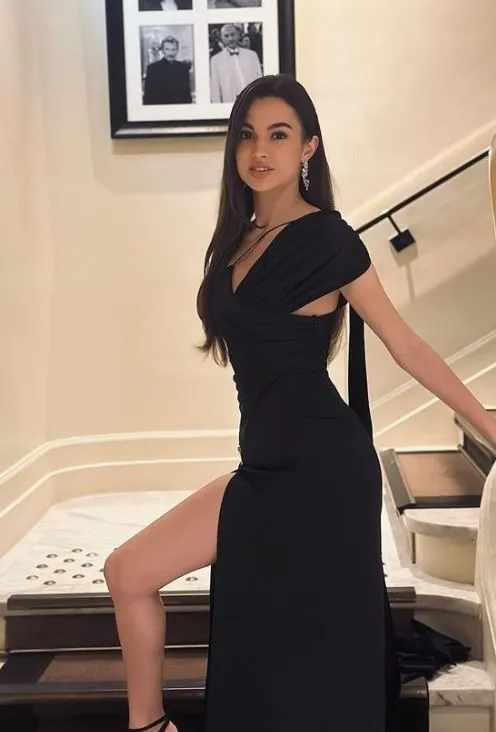 Bir Gece Masalı'nın Canfeza'sı Su Burcu Yazgı Coşkun'dan Cannes pozları