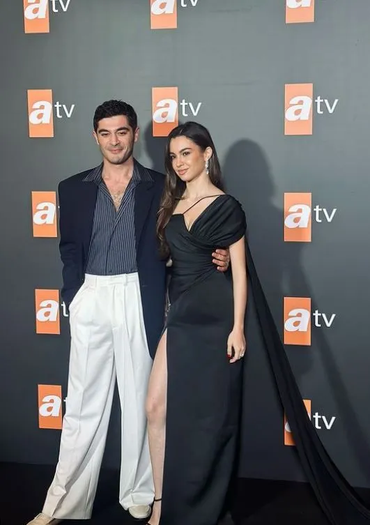 Bir Gece Masalı'nın Canfeza'sı Su Burcu Yazgı Coşkun'dan Cannes pozları