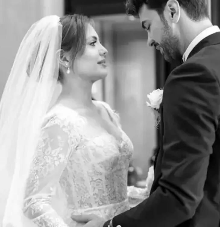 Eda Ece kızıyla yeni pozunu paylaştı! Görenler babaya benzetti