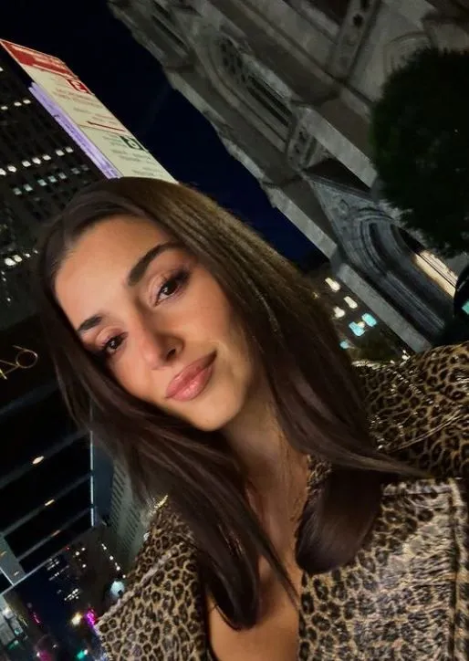 Hande Erçel sevgilisi Hakan Sabancı ile New York'ta! Çiftin yeni pozu beğeni topladı