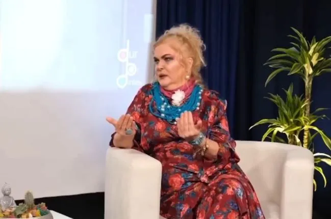 Nurseli İdiz: Tiyatrodan ayda 150-200 bin lira kazanıyorum, kuluçkaya yatıp dizi bekleyemeyiz