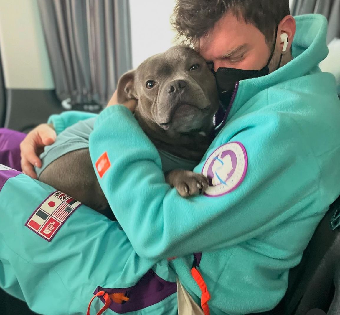 Kıvanç Tatlıtuğ geçtiğimiz haftalarda kaybettiği köpeğini andı: "Her an aklımdasın"