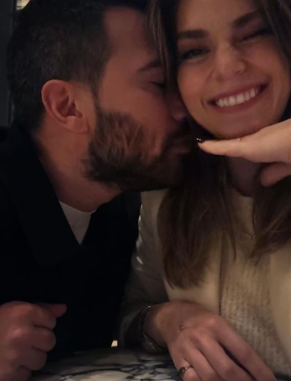Aslı Enver'den romantik yıl dönümü paylaşımı: Seni seviyorum, nice senelerimiz olsun