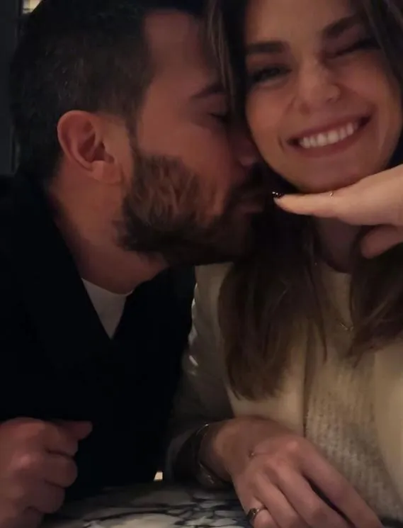 Aslı Enver'den romantik yıl dönümü paylaşımı: Seni seviyorum, nice senelerimiz olsun