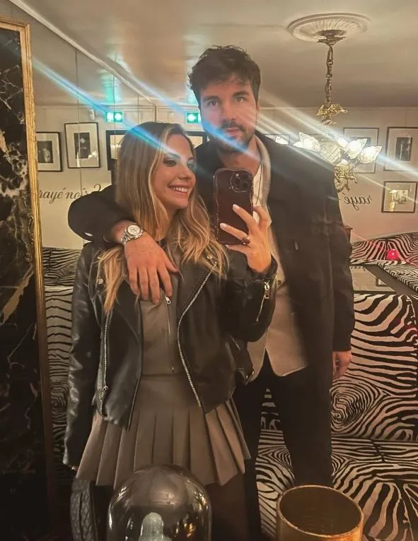 Eda Ece ile Buğrahan Tuncer'in romantik Paris tatili