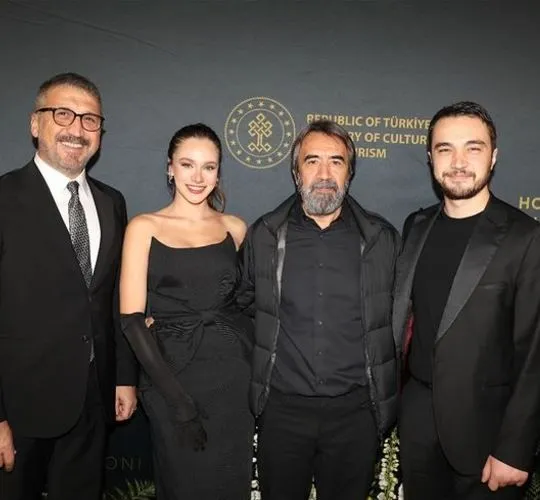 Oscar adayı 'Hayat' Los Angeles'ta gala yaptı! Miray Daner kırmızı halıda şıklığıyla beğeni topladı