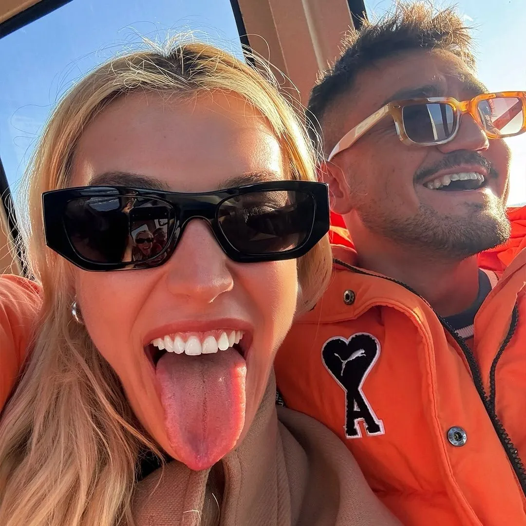 Cengiz Ünder'den sevgilisi Bilge Yenigül'e sürpriz doğum günü