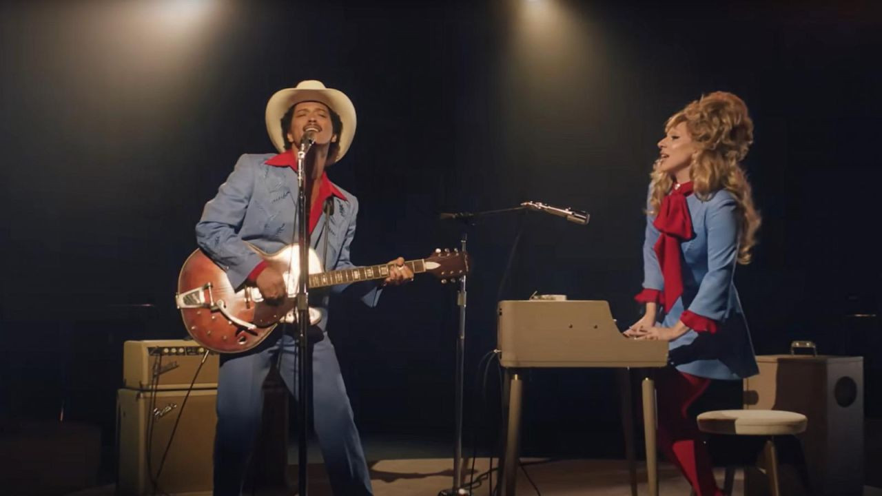 Lady Gaga ile Bruno Mars'tan rekor düet: 1 milyara ulaştı...