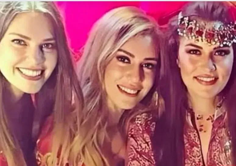 Yıllar sonra aynı pozu verdiler! Fahriye Evcen, Aslı Enver ve Sinem Kobal bir arada
