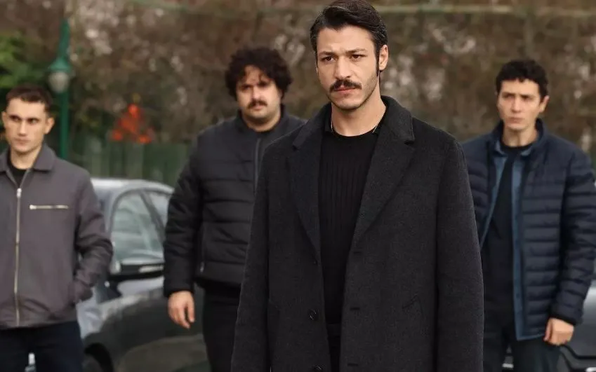 İnci Taneleri’nin yeni bölüm fragmanı yayınlandı! Dilber hayata inat dans ediyor