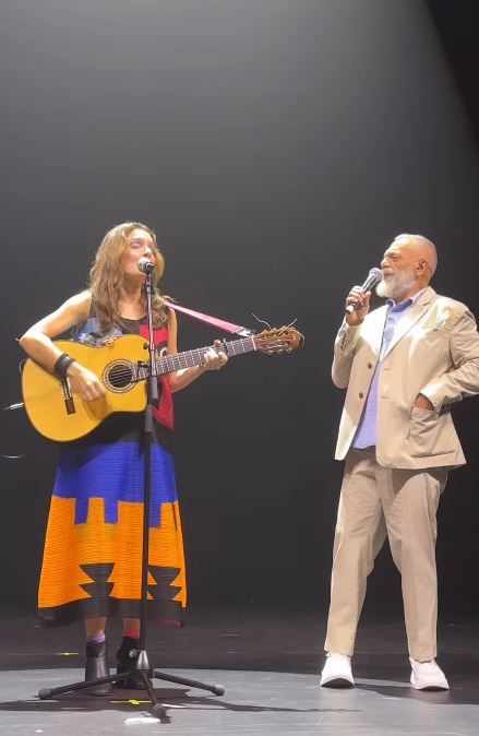 Nil Karaibrahimgil anneliği anlattı: "Her günümü onu anlayarak, ona saygı duyarak geçirmeye çalışıyorum"
