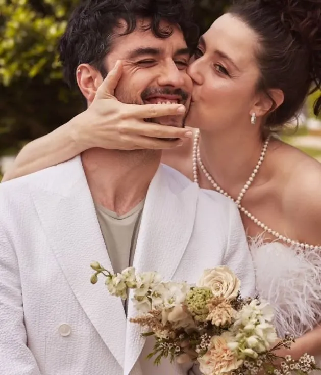 Melis Birkan'dan Aras Aydın'a romantik kutlama: İyi ki benim kocam olmuşsun