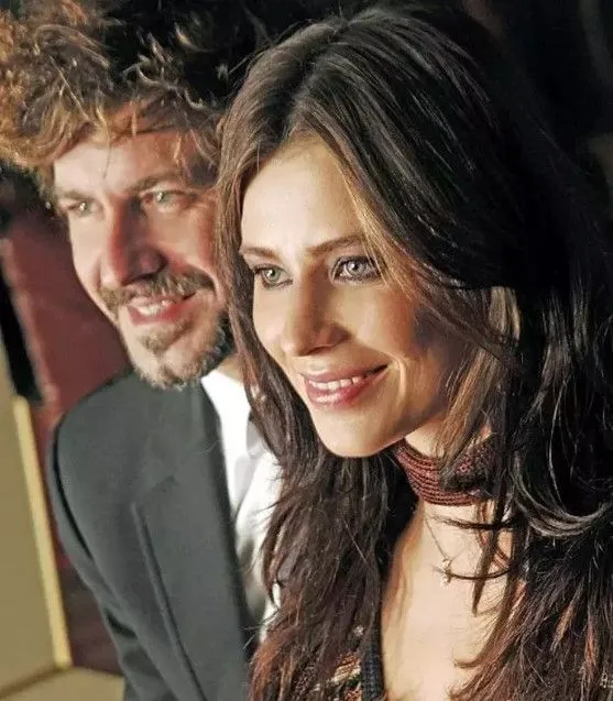 Tan Sağtürk ve Elena Kuznetsova boşandı