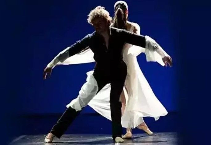 Tan Sağtürk ve Elena Kuznetsova boşandı