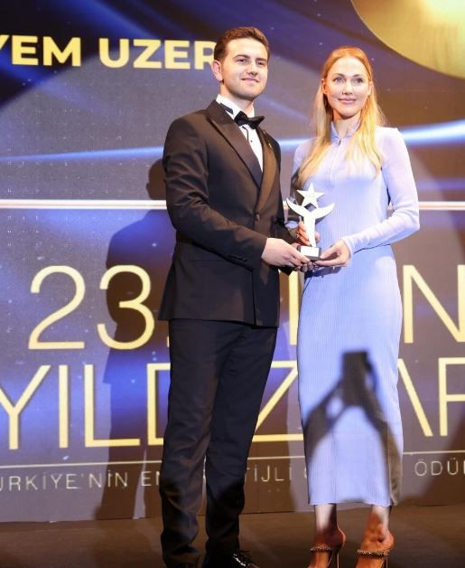 Meryem Uzerli: Ben hariç ailemdeki herkes üniversitede okudu