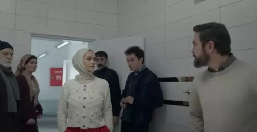Gassal dizisinin 2. sezonuna dahil olan Hande Soral: Gasilhanede çalıştım, cansız bir manken üzerinden yıkamayı öğrendim