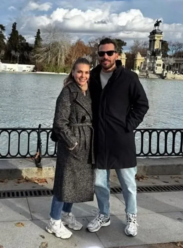 Aslı Enver, eşi Berkin Gökbudak ile Madrid pozlarını paylaştı