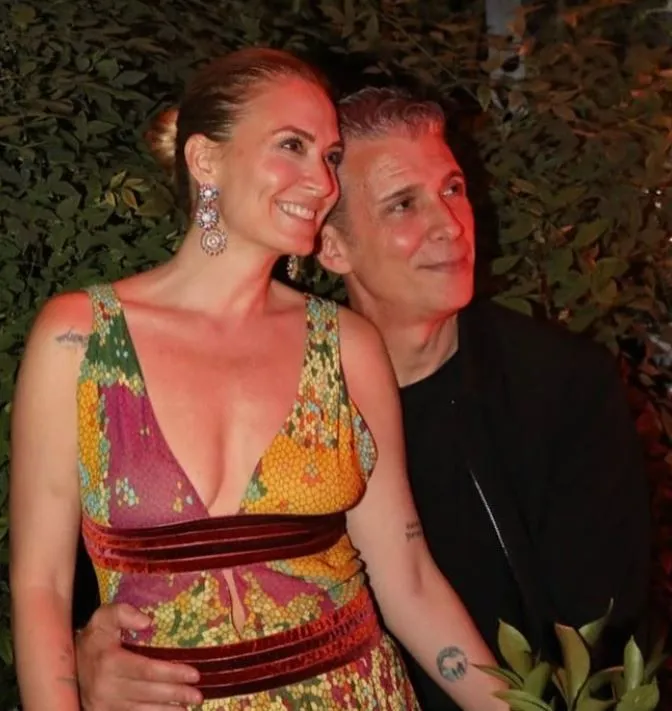 Ceyda Düvenci ve Güçlü Mete’den romantik aşk pozu
