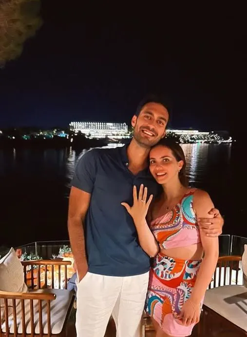 Oyuncu Almila Ada, iş insanı İhsan Çilsal ile nişanlandı