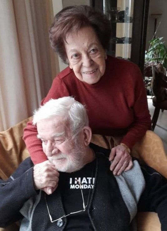 Melis İşiten'in acı günü: Babaannesini kaybetti