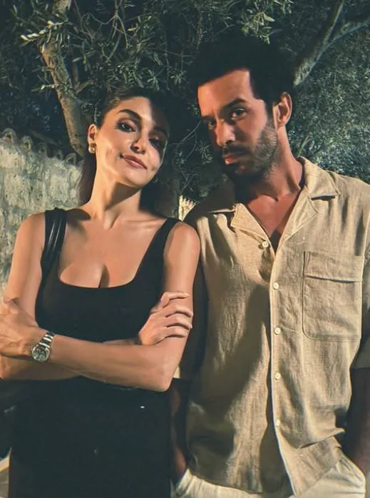 Demet Akalın'dan Hande Erçel'e övgü: Memleketin en güzel kızıdır nokta!
