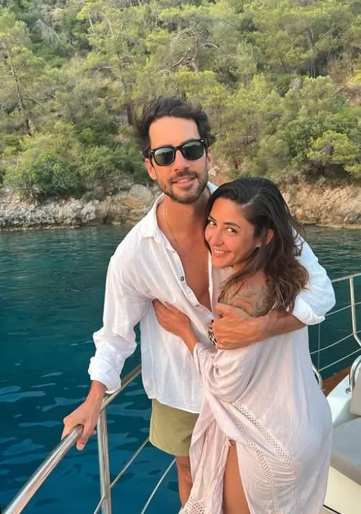 Boşanacakları iddia edilmişti! Melek Mosso o iddialara ilk kez cevap verdi Boşanacakları iddia edilmişti! Melek Mosso o iddialara ilk kez cevap verdi