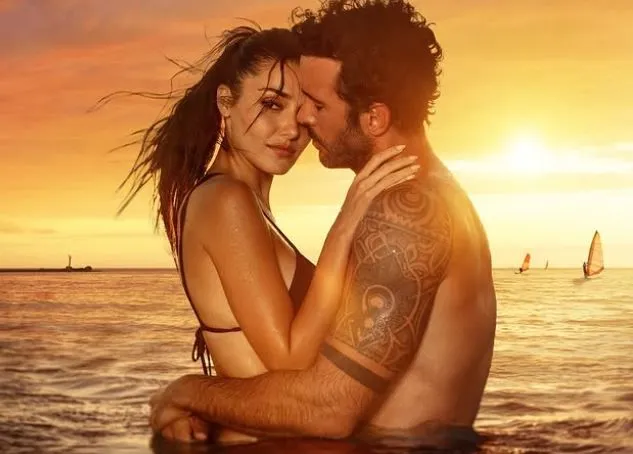 Demet Akalın'dan Hande Erçel'e övgü: Memleketin en güzel kızıdır nokta!