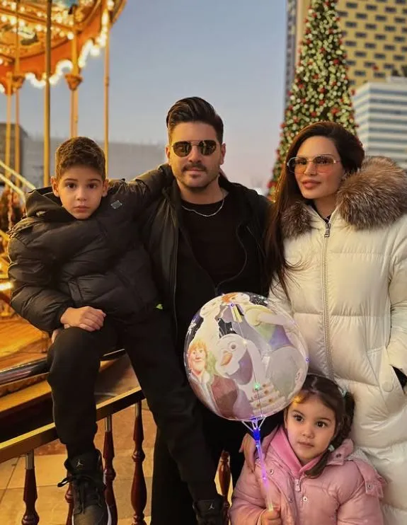 Tolgahan Sayışman'dan Almeda Abazi'ye çifte kutlama: "Doğum günün ve de evlilik yıl dönümümüz kutlu olsun"