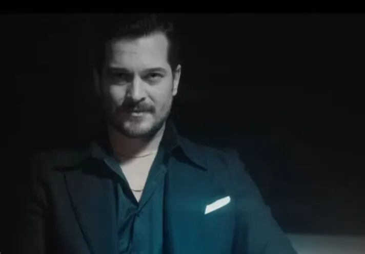Eşref Rüya dizisinin tanıtımı yayınlandı! Demet Özdemir sesiyle büyüledi