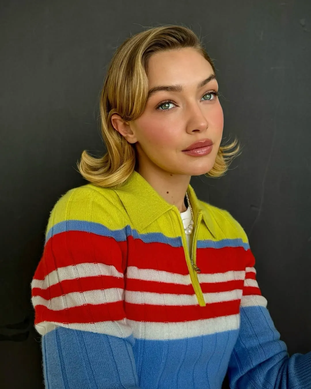 Gigi Hadid bu yılın en trend saç modeli ile: Dışarı doğru Bob