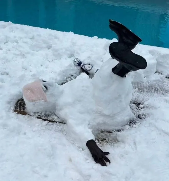 Bensu Soral'ın kardan adamına beğeni yağdı