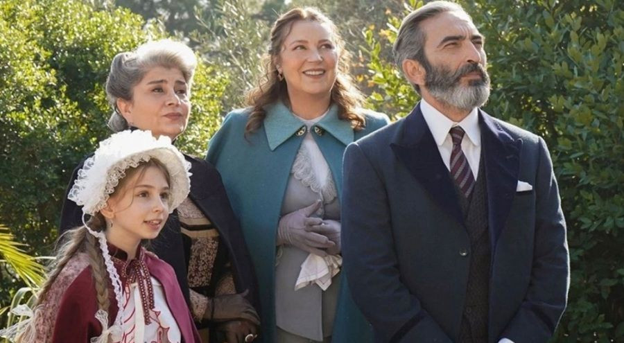 Şakir Paşa Ailesi ile ilgili yeni gelişme: Yapımcıdan hamle geldi Şakir Paşa Ailesi ile ilgili yeni gelişme: Yapımcıdan hamle geldi