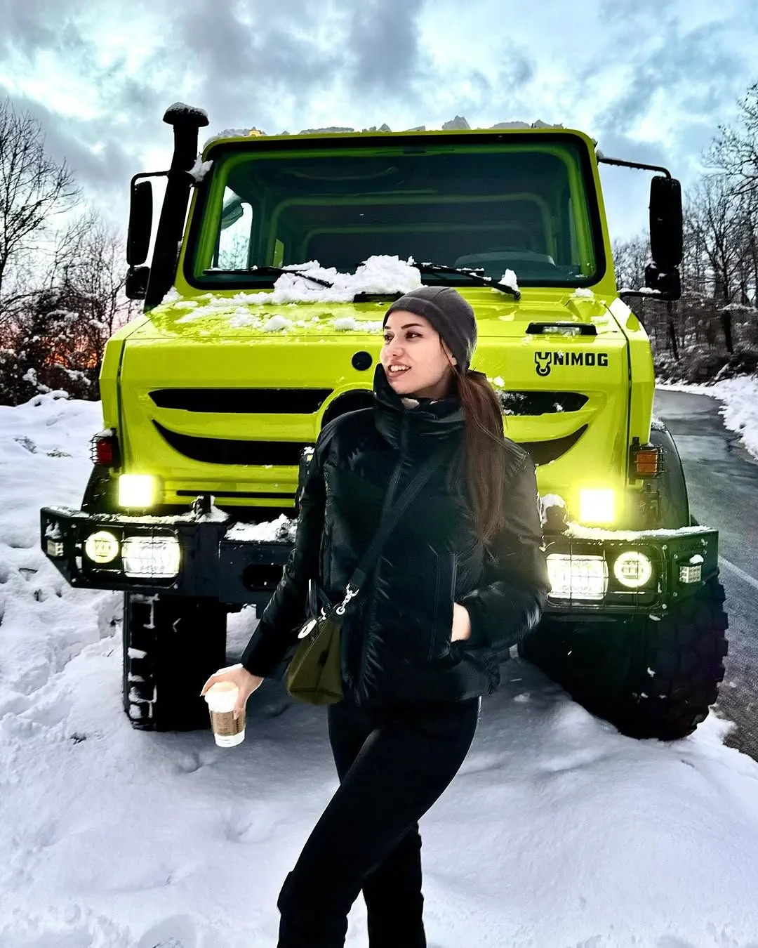 Fahriye Evcen kara doyamadı! Peş peşe paylaştı...