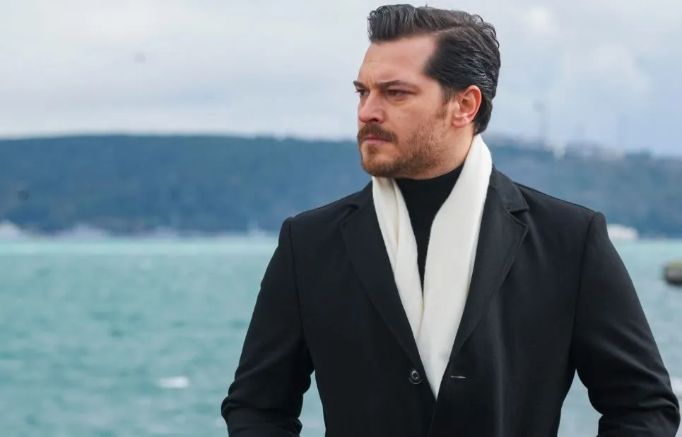 Demet Özdemir'den Eşref Rüya'daki rol arkadaşı Çağatay Ulusoy'a övgü: Çok naif, kibar