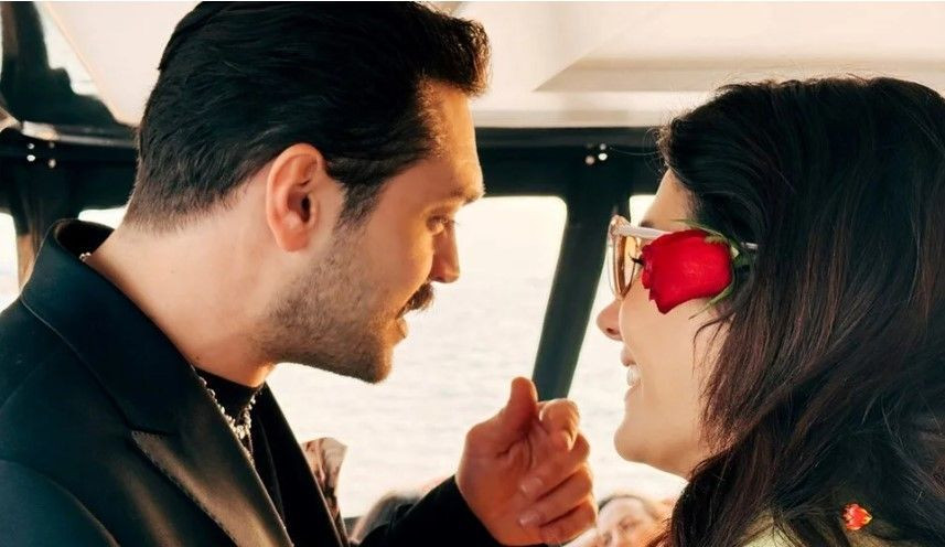 Furkan Andıç ile Aybüke Pusat doğum gününde aşka geldi