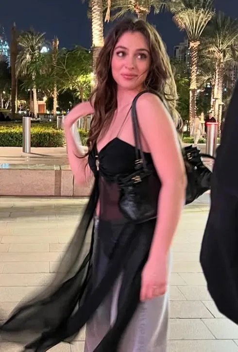 Cemre Baysel'in Dubai pozları beğeni topladı