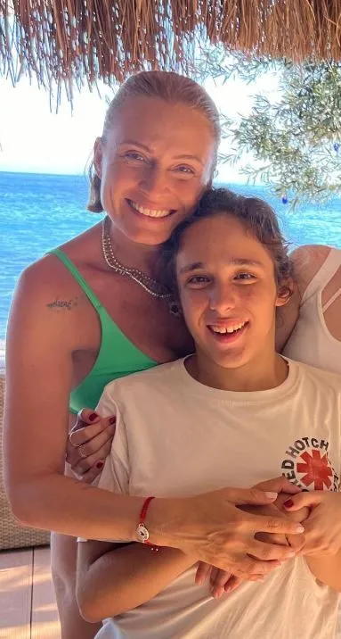 Ceyda Düvenci'nin kızı Melisa 14 yaşına girdi: Kuzey yıldızım, hayat öğretmenim iyi ki doğdun