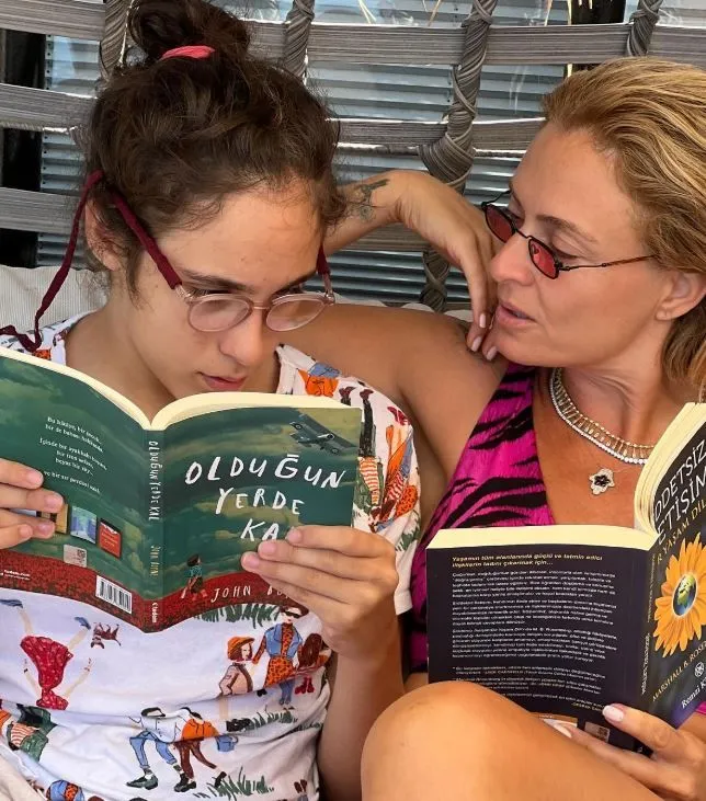 Ceyda Düvenci'nin kızı Melisa 14 yaşına girdi: Kuzey yıldızım, hayat öğretmenim iyi ki doğdun