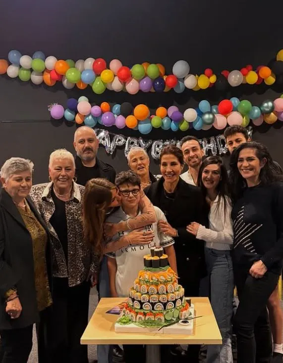 Çağla Şıkel'in oğlu Uzay 13 yaşına girdi! "O gülüşünü hiç kaybetme oğlum.."
