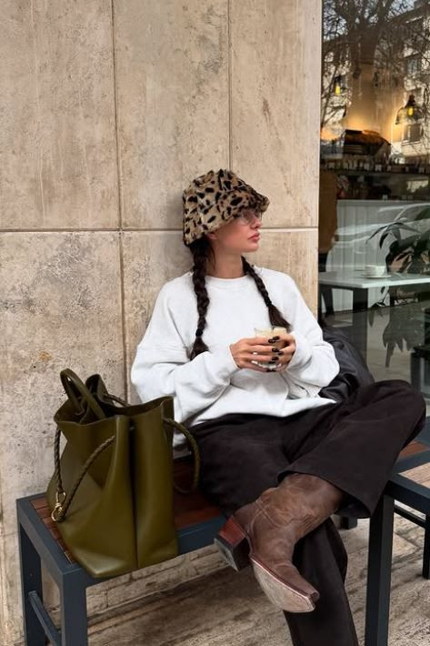 Yasemin Özilhan: Sadece dudağımda dolgu var