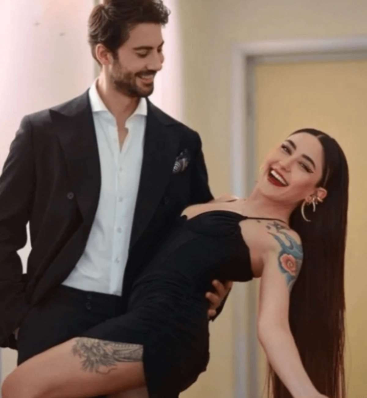 Melek Mosso ailece Uzak Doğu tatili yaptı! Pozları peş peşe paylaştı