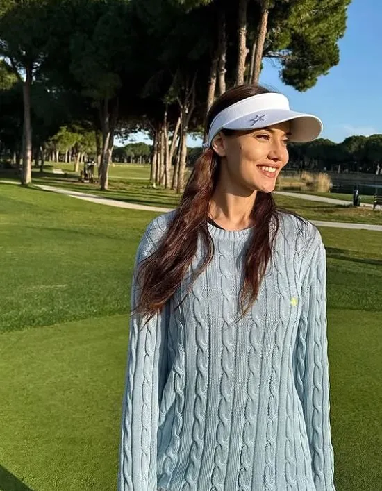 Fahriye Evcen golf oynadığı anları paylaştı