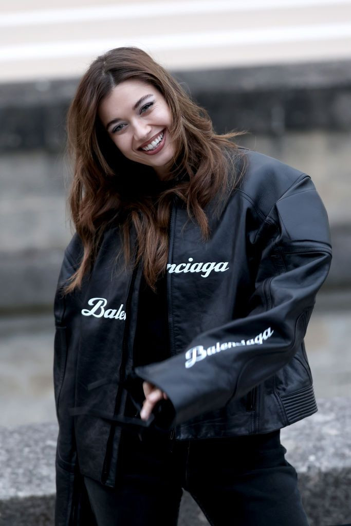 Afra Saraçoğlu, Paris Moda Haftası'nda Balenciaga defilesine katıldı