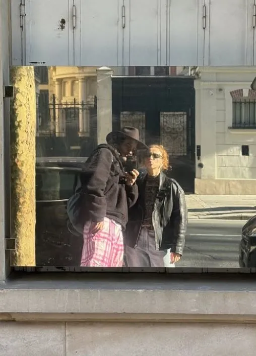 Ahsen Eroğlu, Paris tatilinden pozlarını paylaştı