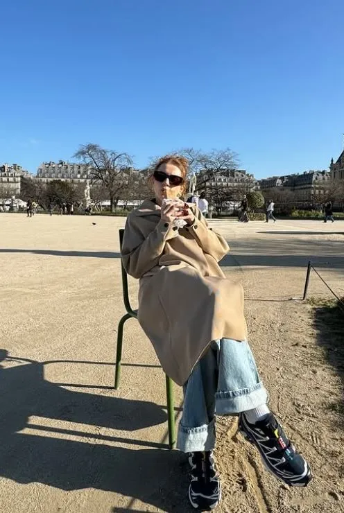 Ahsen Eroğlu, Paris tatilinden pozlarını paylaştı