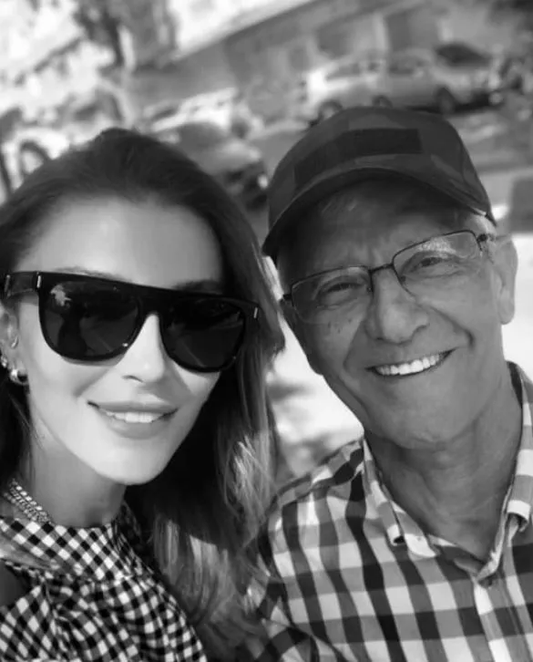 Özge Ulusoy'un baba özlemi: "Kalbim bir başka acıyor bugün nedense..."