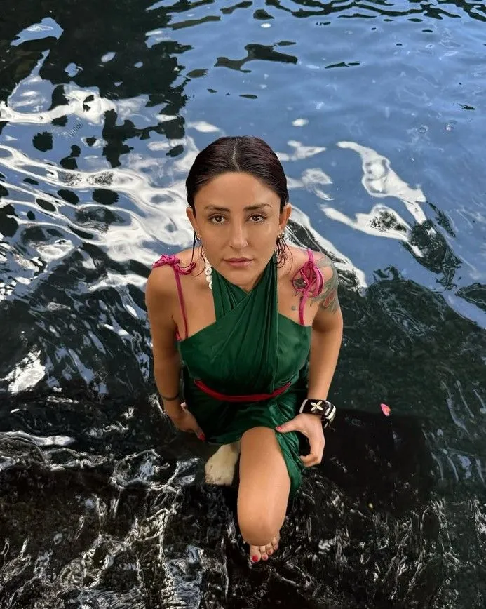 Melek Mosso Bali'de hastanelik oldu! Bali Belly hastalığına yakalandı