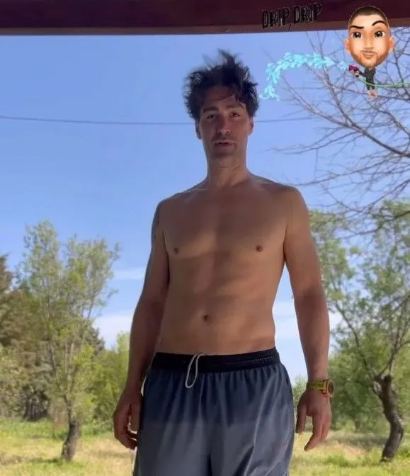 Sarp Levendoğlu yeni hayatını paylaştı: Hortumla duş aldı